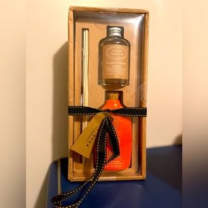 Rae Dunn oil diffuser gift set